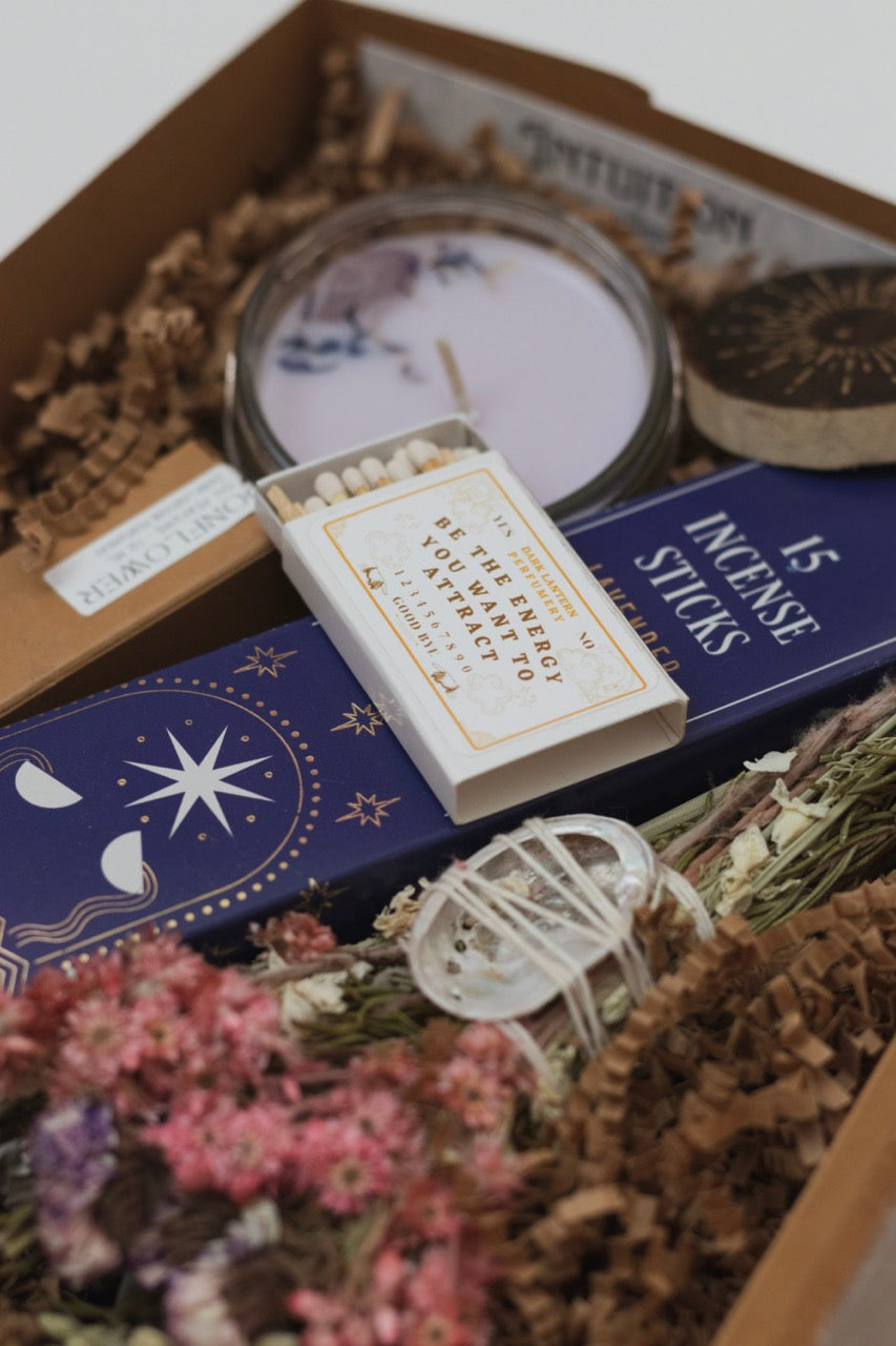 Customizable Deluxe Gift Box