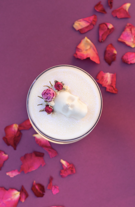 Momento Mori • Bleeding Skull Candle