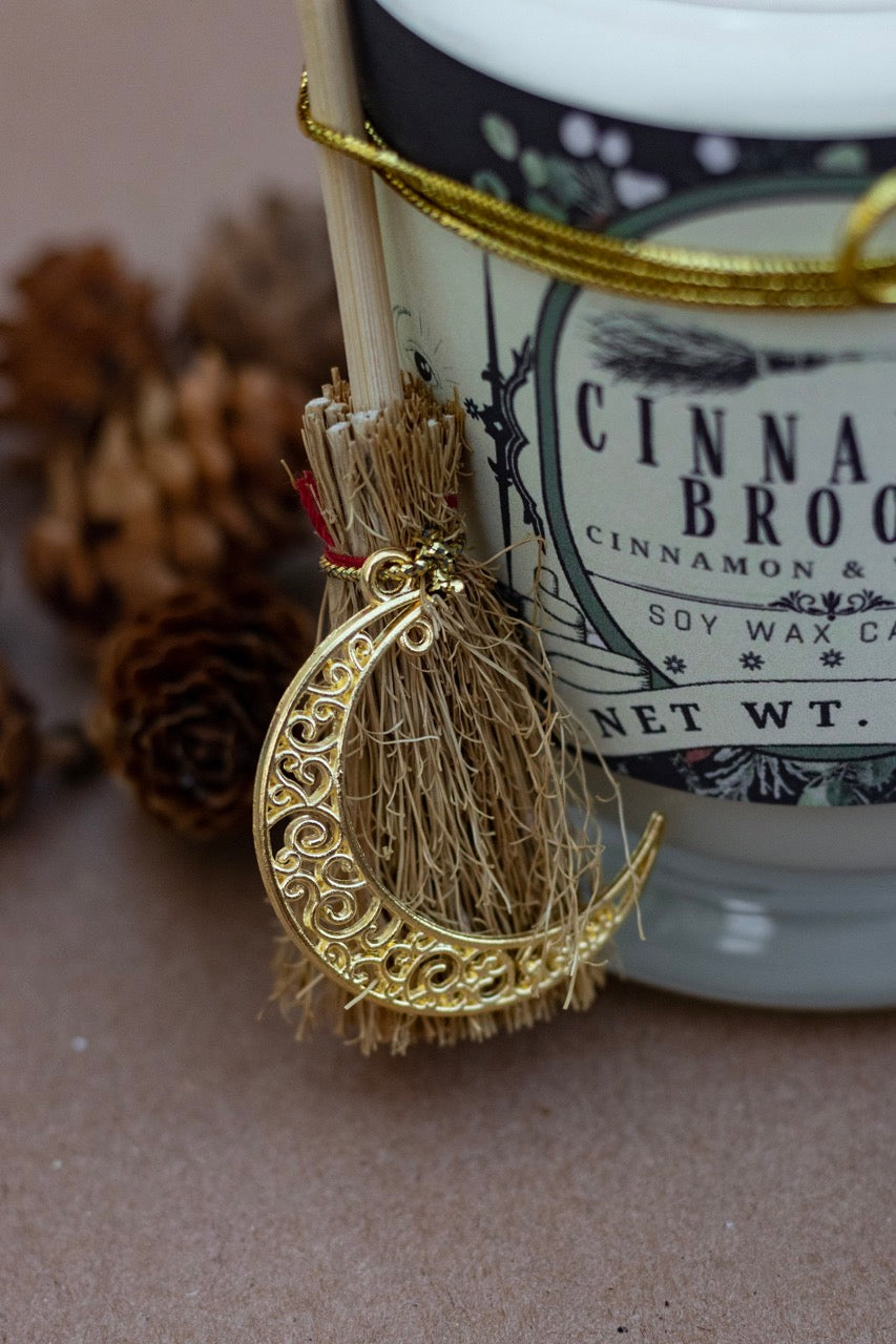 Cinnamon Broom • Cinnamon & Vanilla